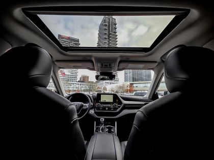 used 2024 Toyota Highlander car, priced at $51,995