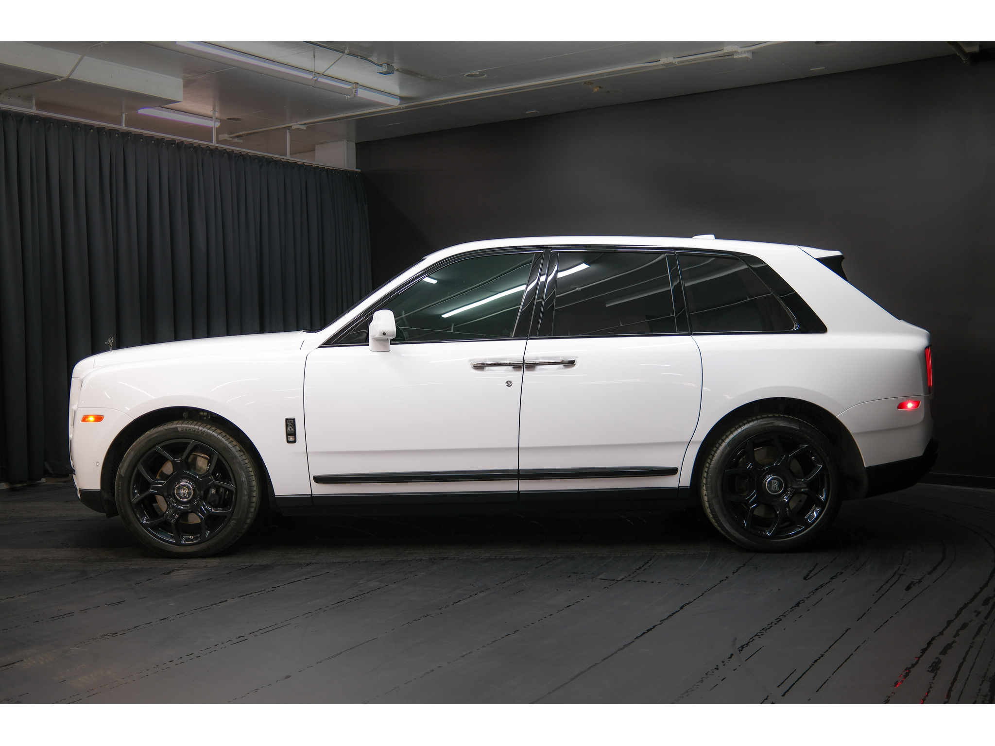 2022 Rolls-Royce Black Badge Cullinan