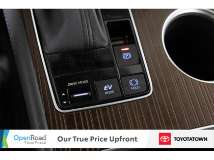 used 2024 Toyota Sienna car, priced at $49,998