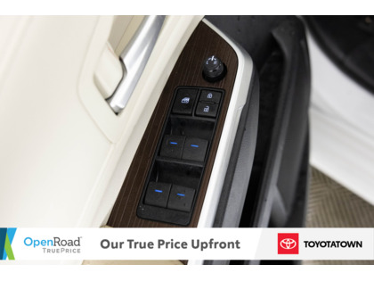 used 2024 Toyota Sienna car, priced at $49,998