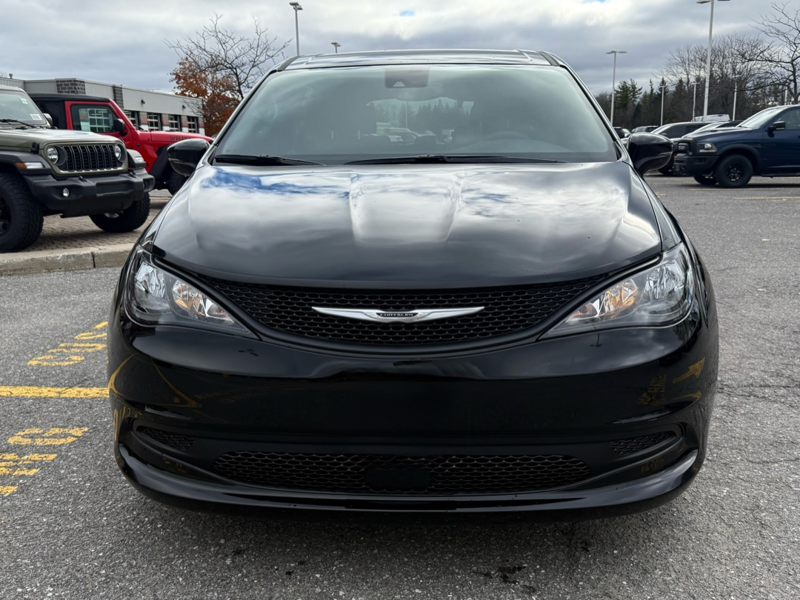 2025 Chrysler Grand Caravan