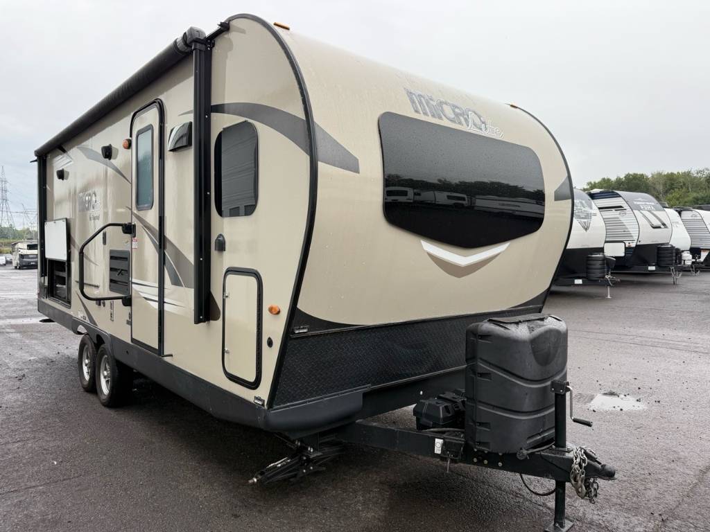 2019 Flagstaff Micro Lite 25FKS