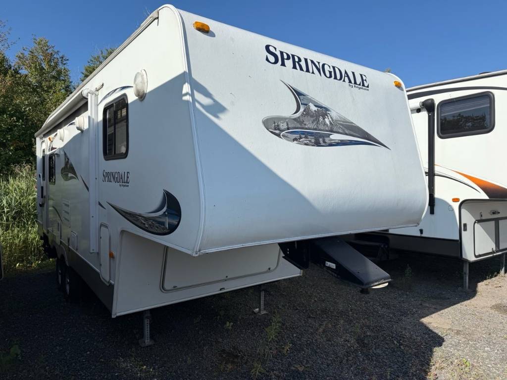 2011 Keystone RV Springdale 242RL bricoleur