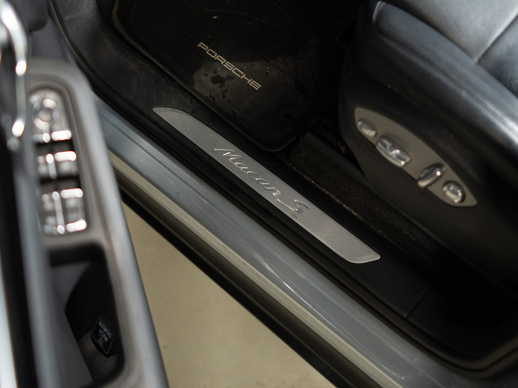 2016 Porsche Macan S, Toronto, Cash