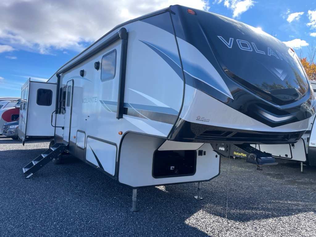 2021 Crossroads RV Volante 370BR