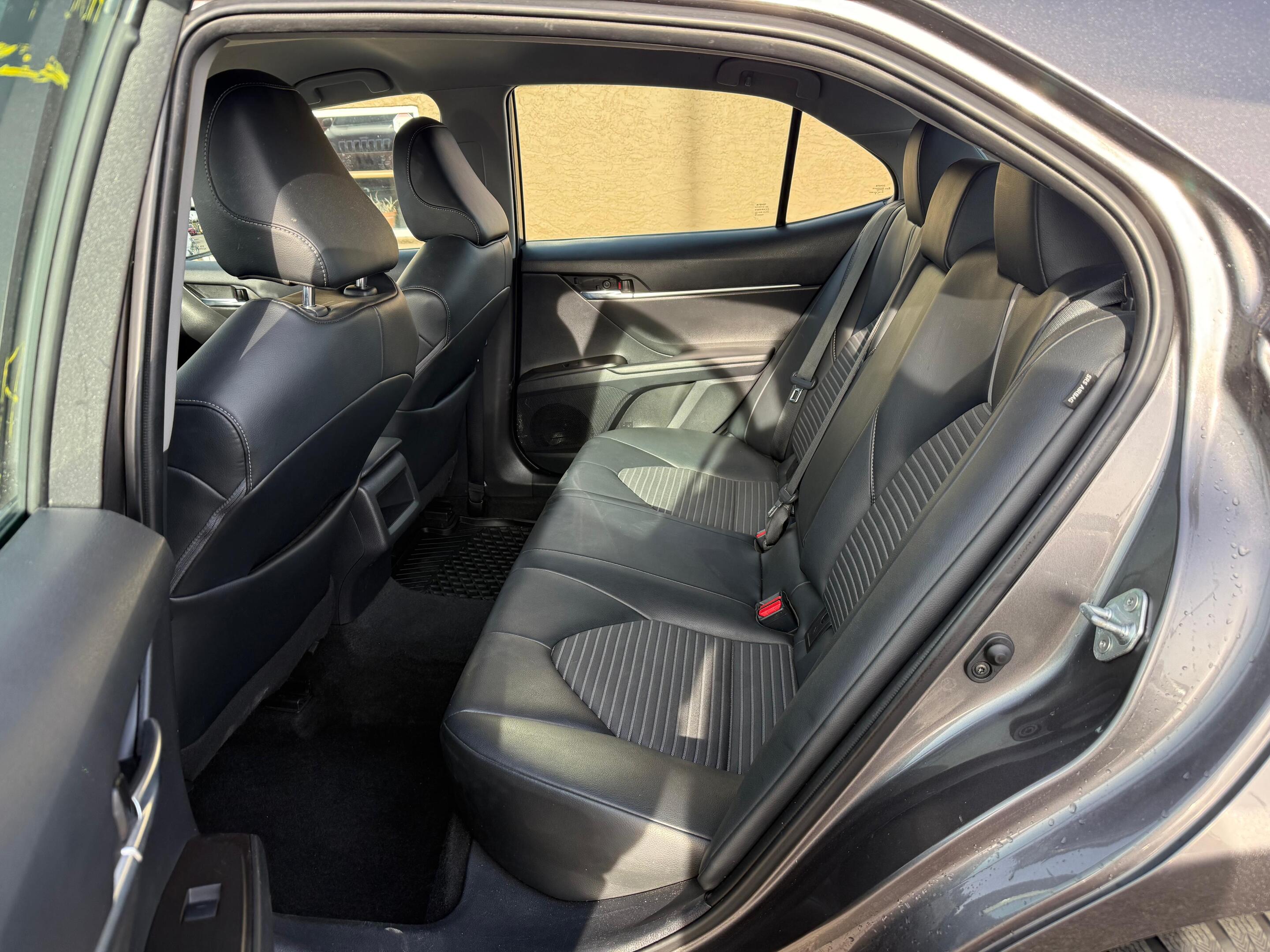 2021 Toyota Camry — view 11