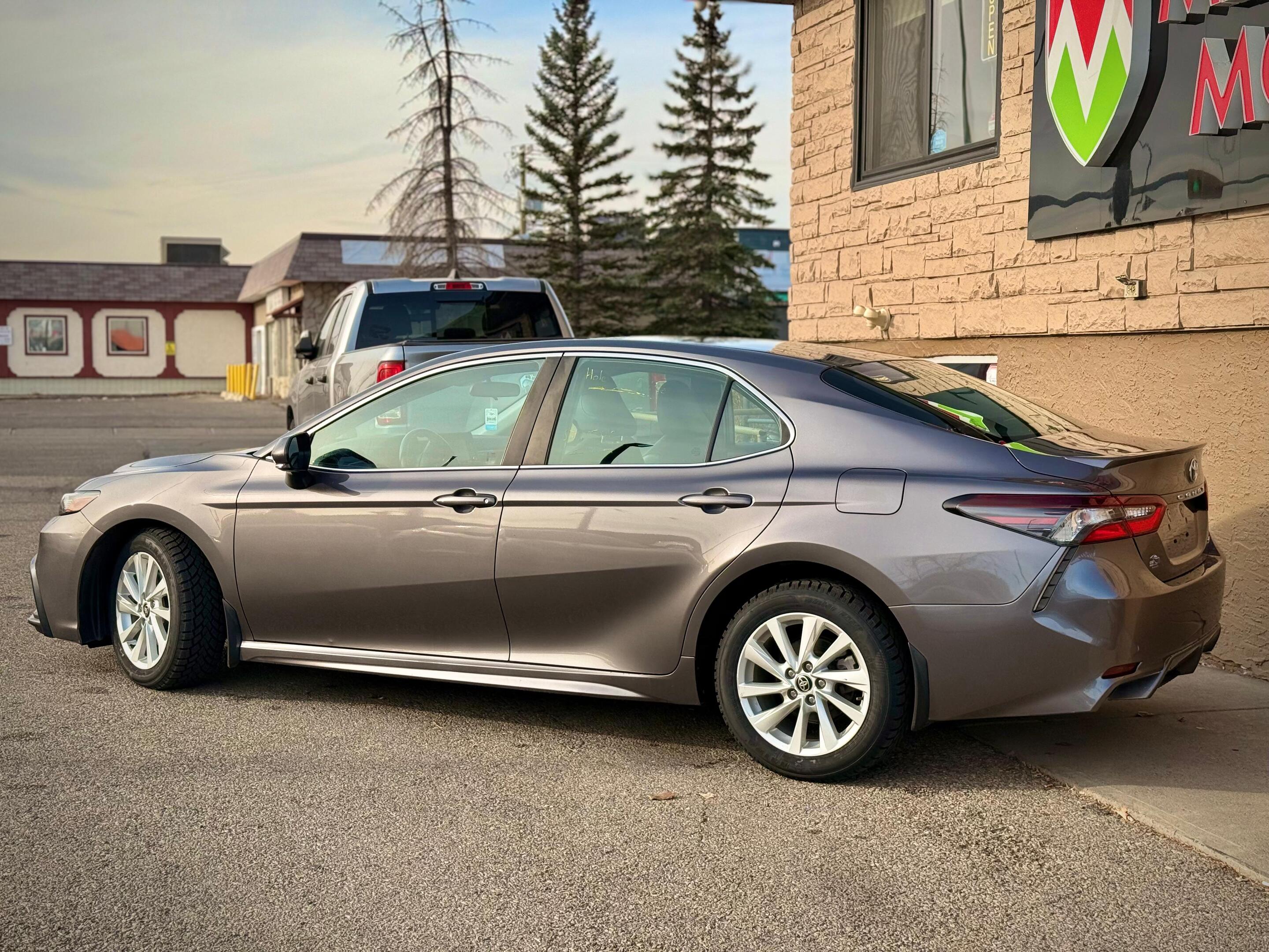 2021 Toyota Camry — view 5