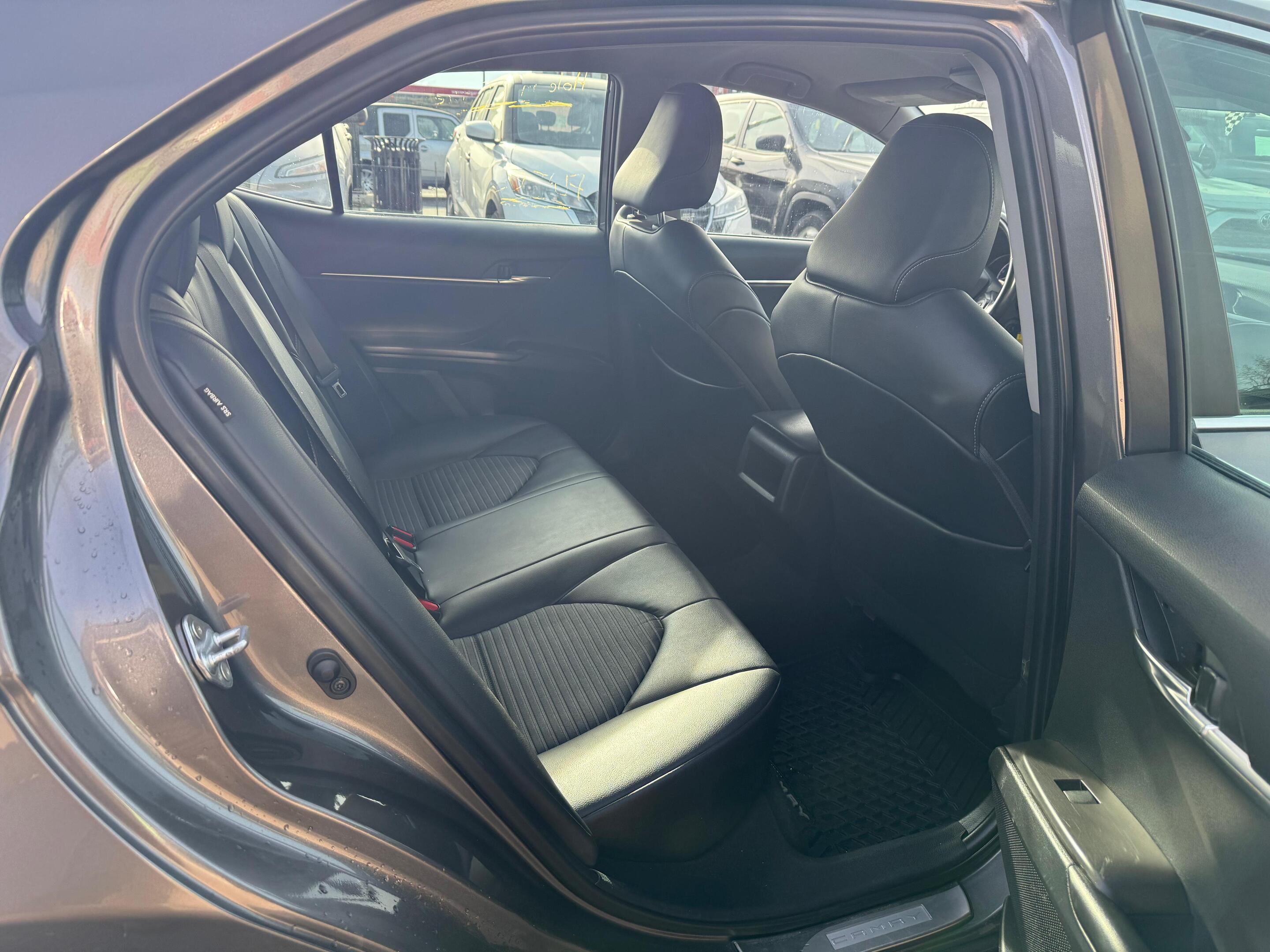 2021 Toyota Camry — view 10