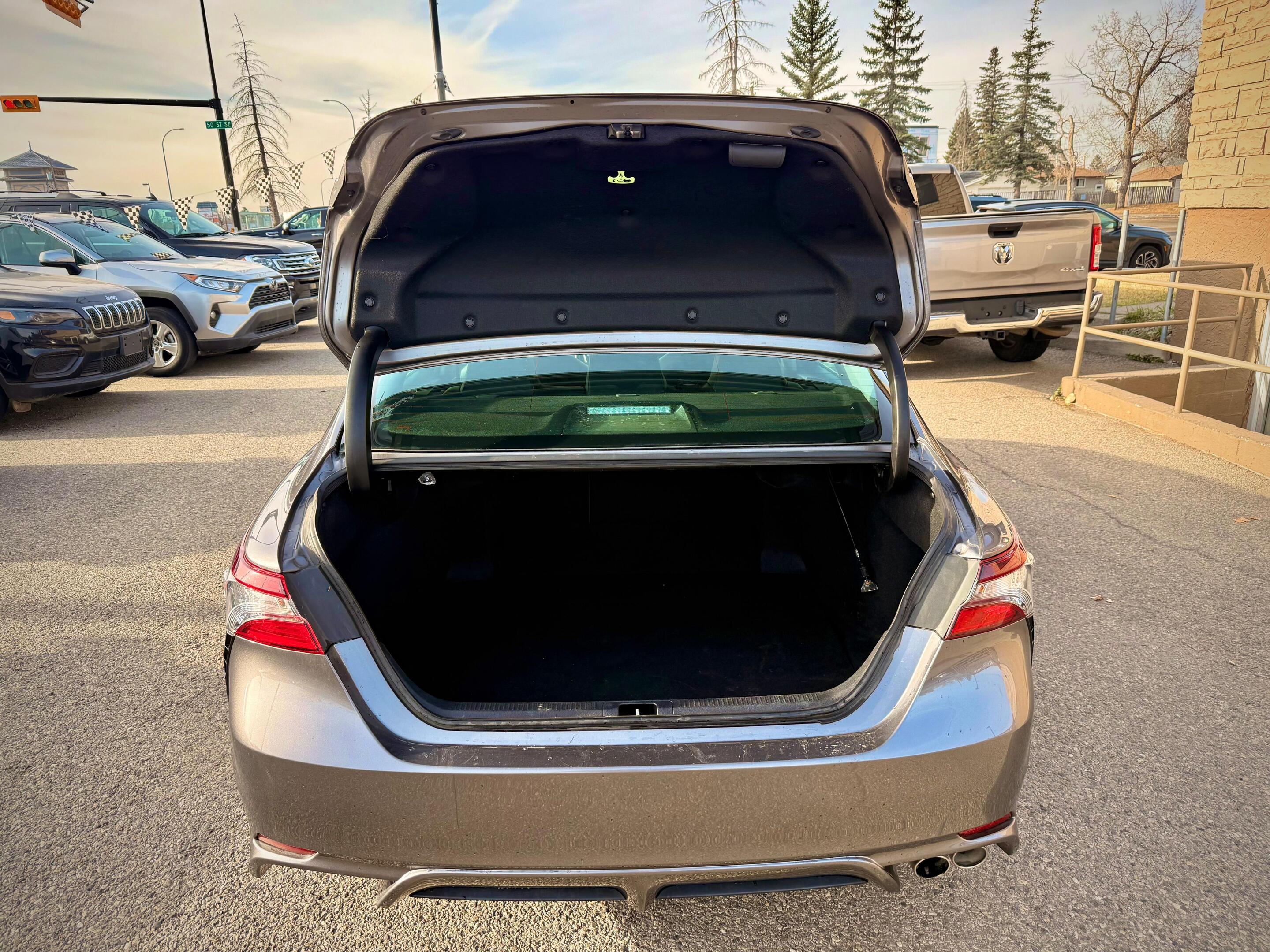 2021 Toyota Camry — view 6