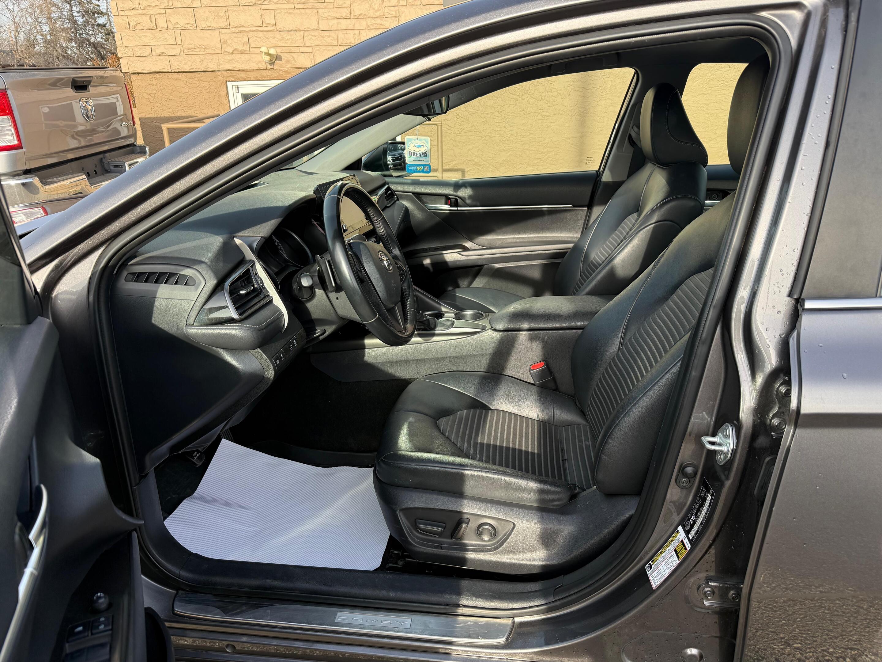 2021 Toyota Camry — view 8