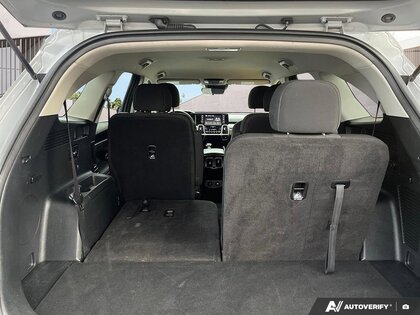 used 2022 Kia Sorento car, priced at $31,305