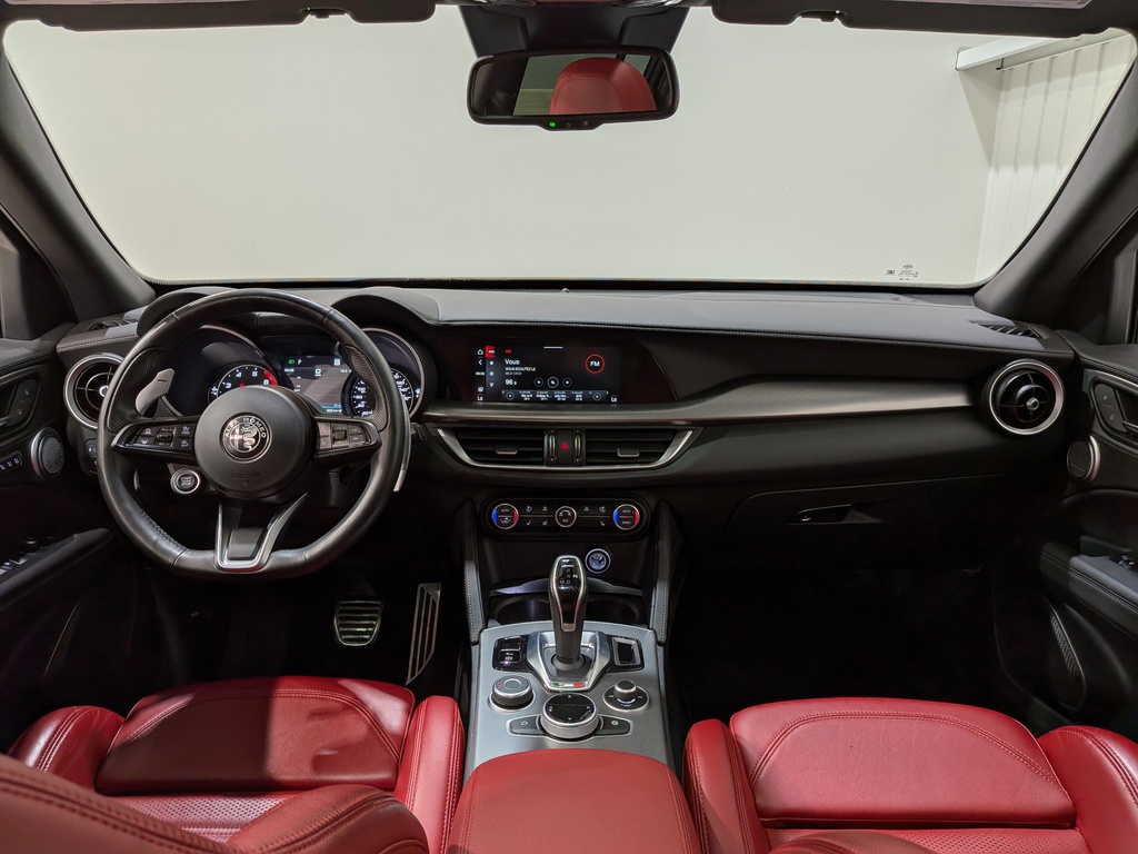 Alfa Romeo Stelvio 2023