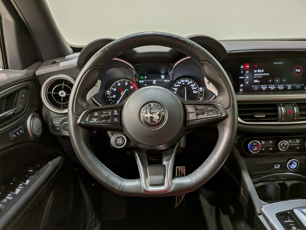 Alfa Romeo Stelvio 2023