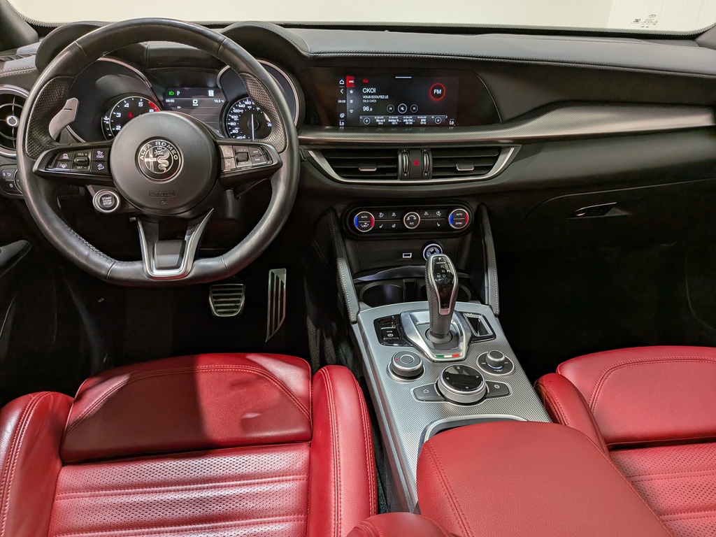 Alfa Romeo Stelvio 2023