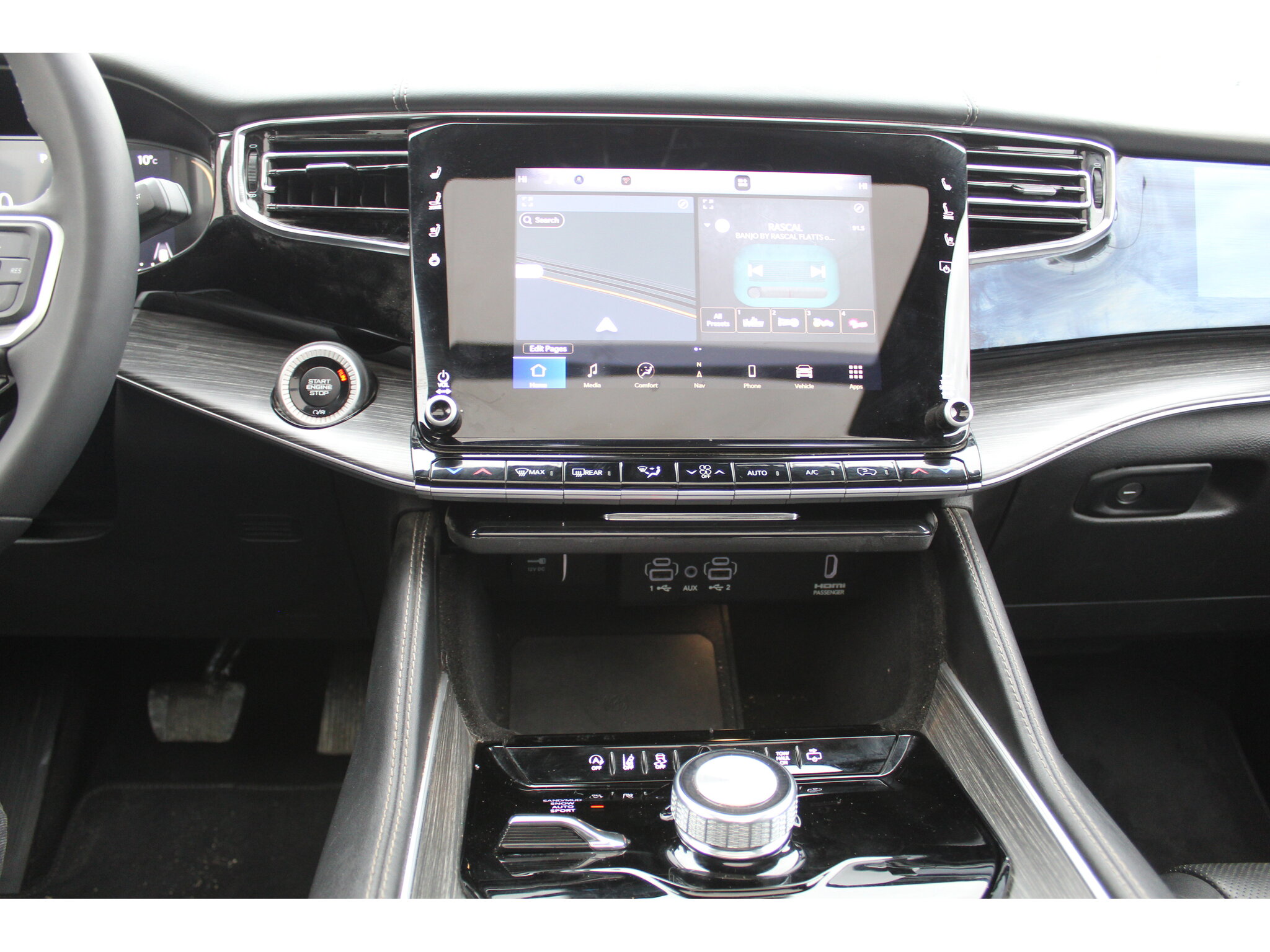 2023 Jeep Wagoneer L