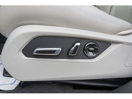 used 2020 Acura RDX car, priced at $34,988