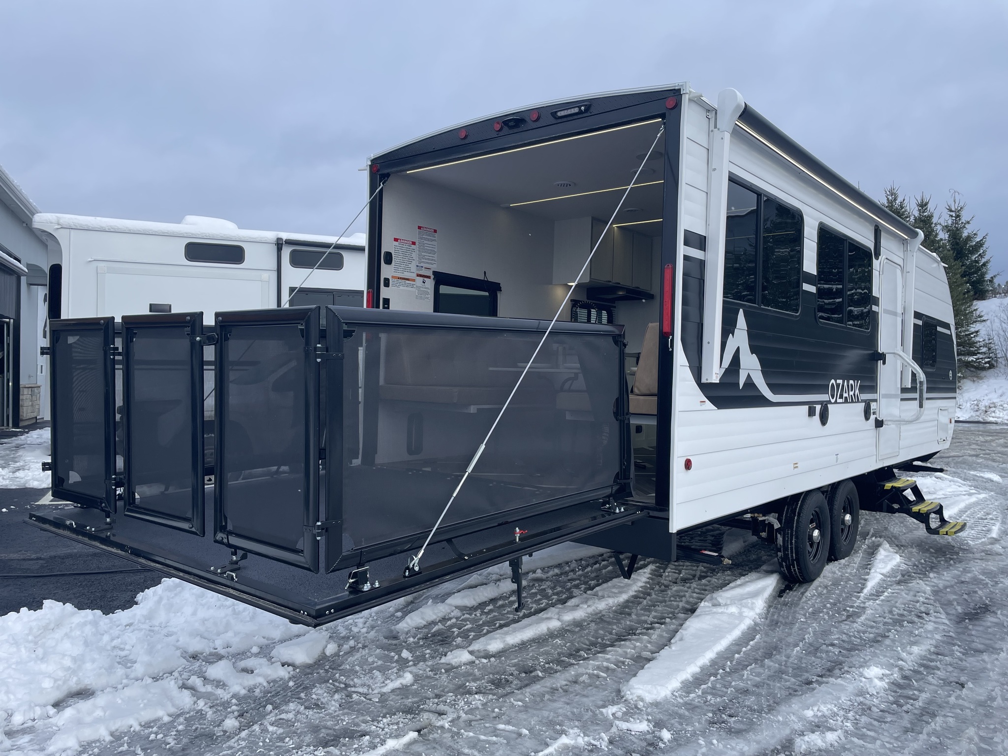 2026 Ozark 2500TH