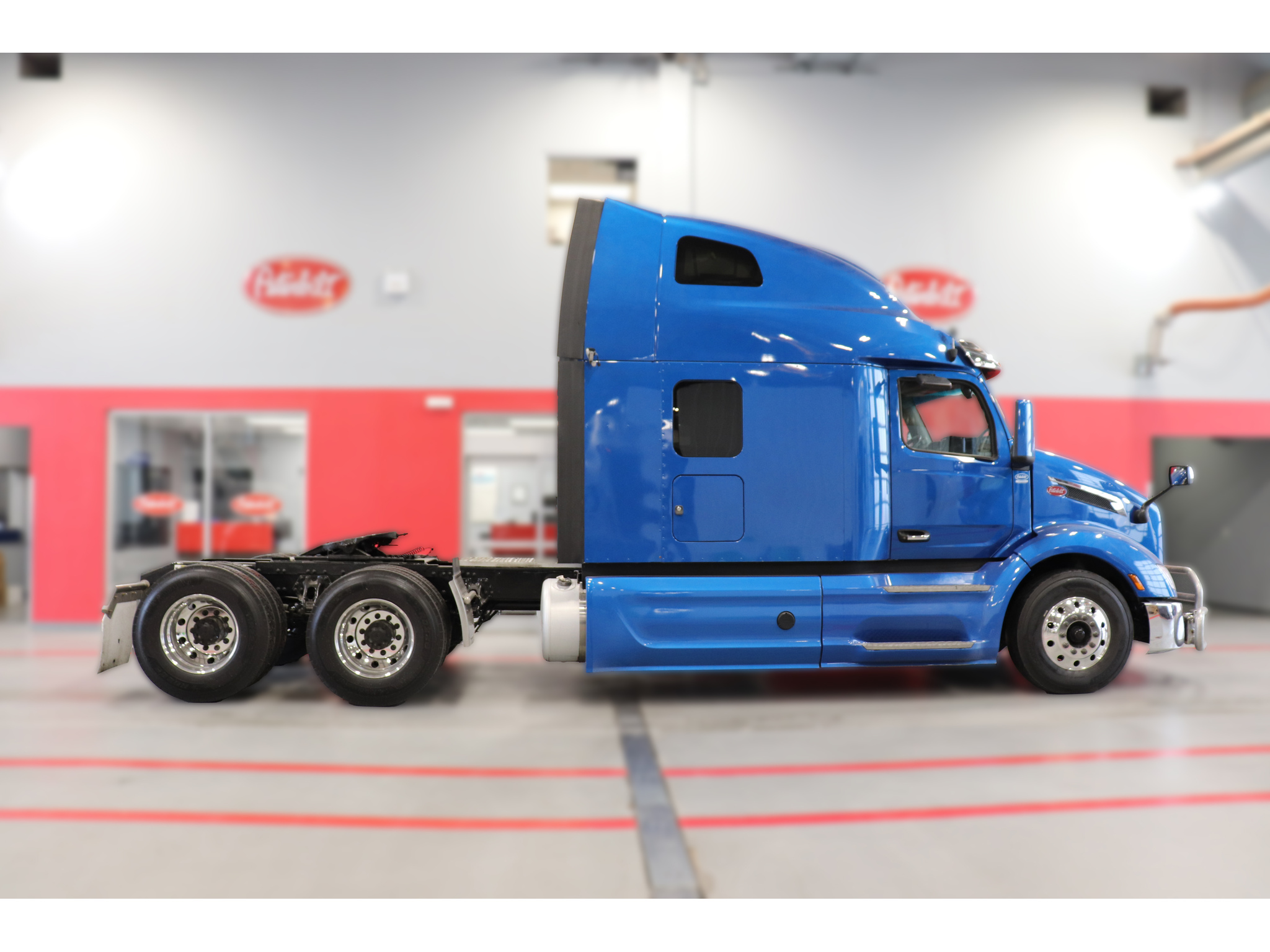 2022 Peterbilt 579 Ultraloft