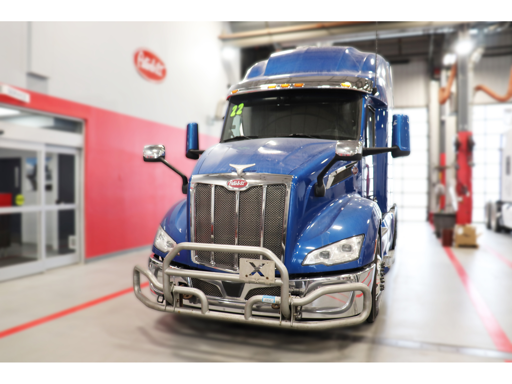 2022 Peterbilt 579 Ultraloft