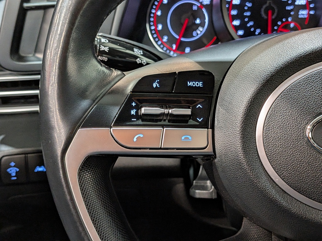 Hyundai Elantra 2022