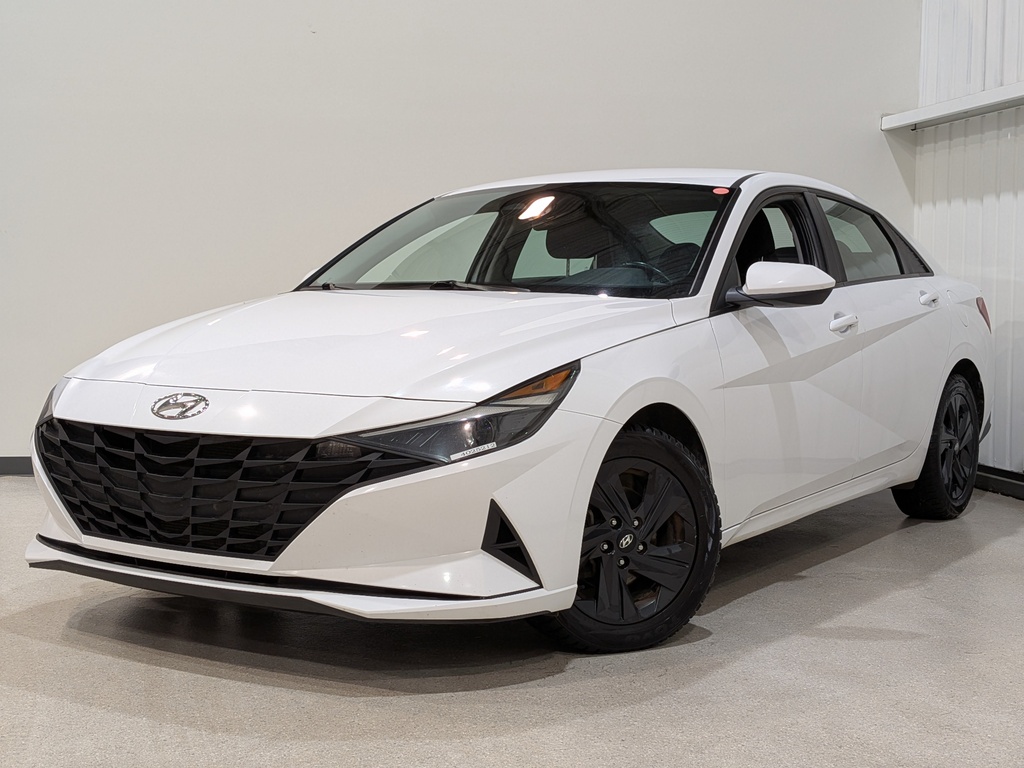 Hyundai Elantra 2022