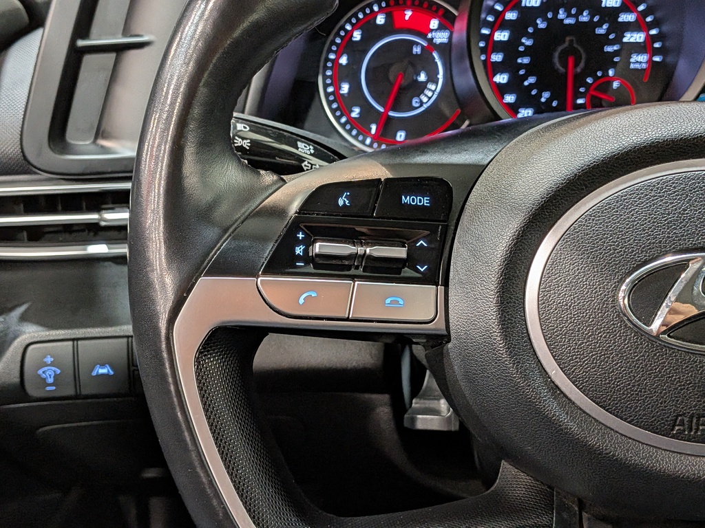 Hyundai Elantra 2022