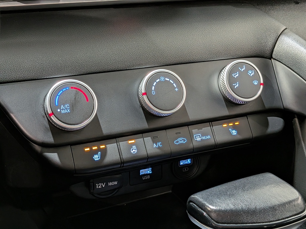 Hyundai Elantra 2022