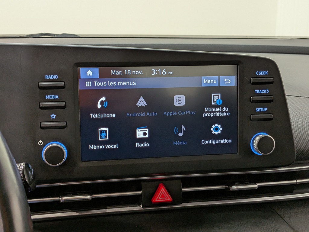 Hyundai Elantra 2022