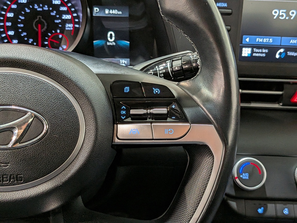 Hyundai Elantra 2022