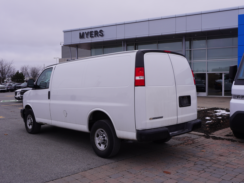 2023 Chevrolet Express Cargo - Gallery image 2