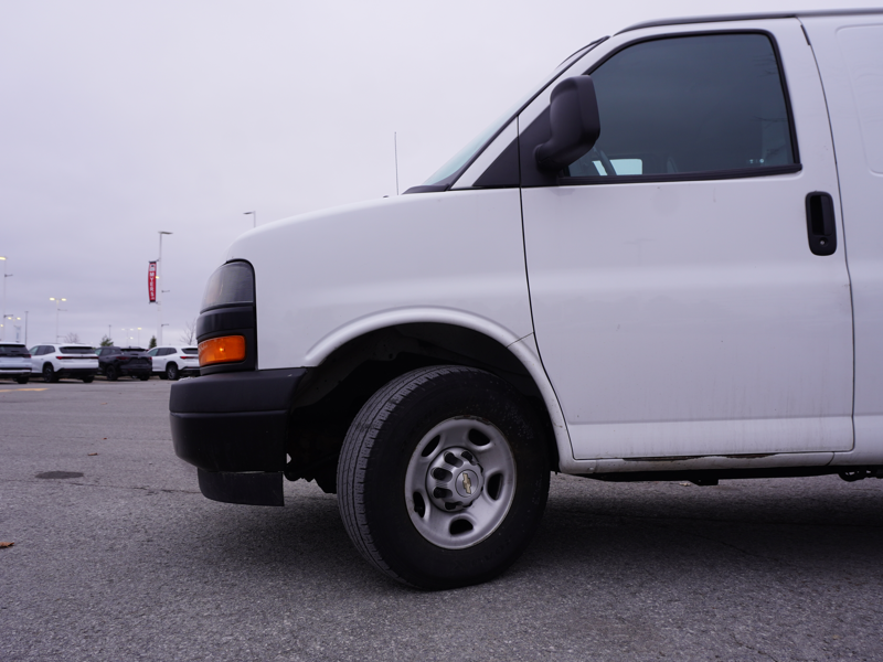 2023 Chevrolet Express Cargo - Gallery image 6