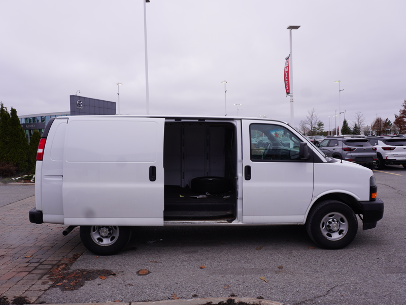 2023 Chevrolet Express Cargo - Gallery image 9