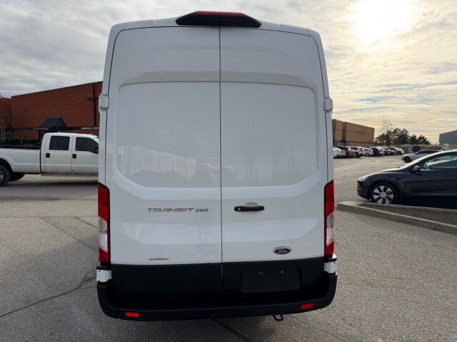 2023 Ford Transit Cargo Van