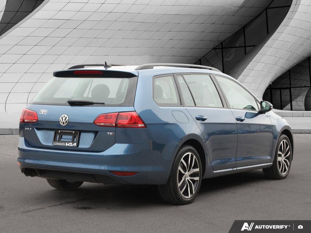 2017 Volkswagen Golf SportWagen