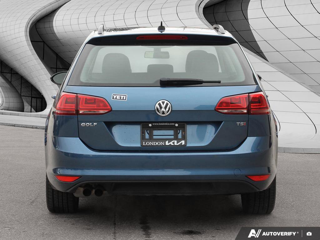 2017 Volkswagen Golf SportWagen