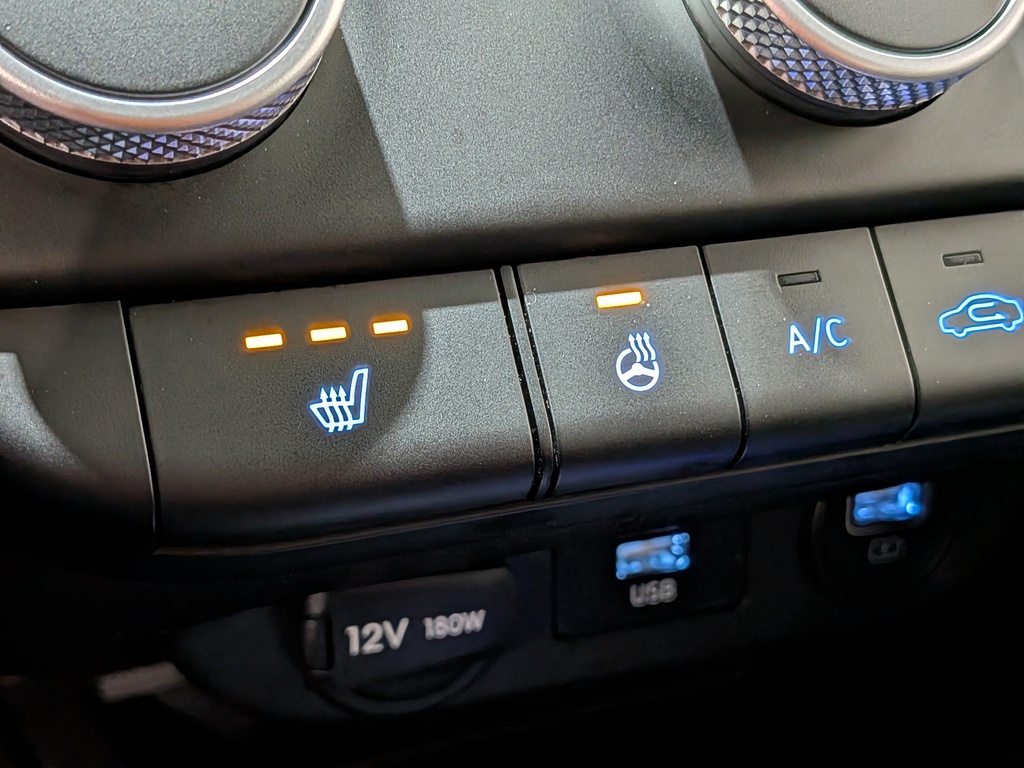 Hyundai Elantra 2022