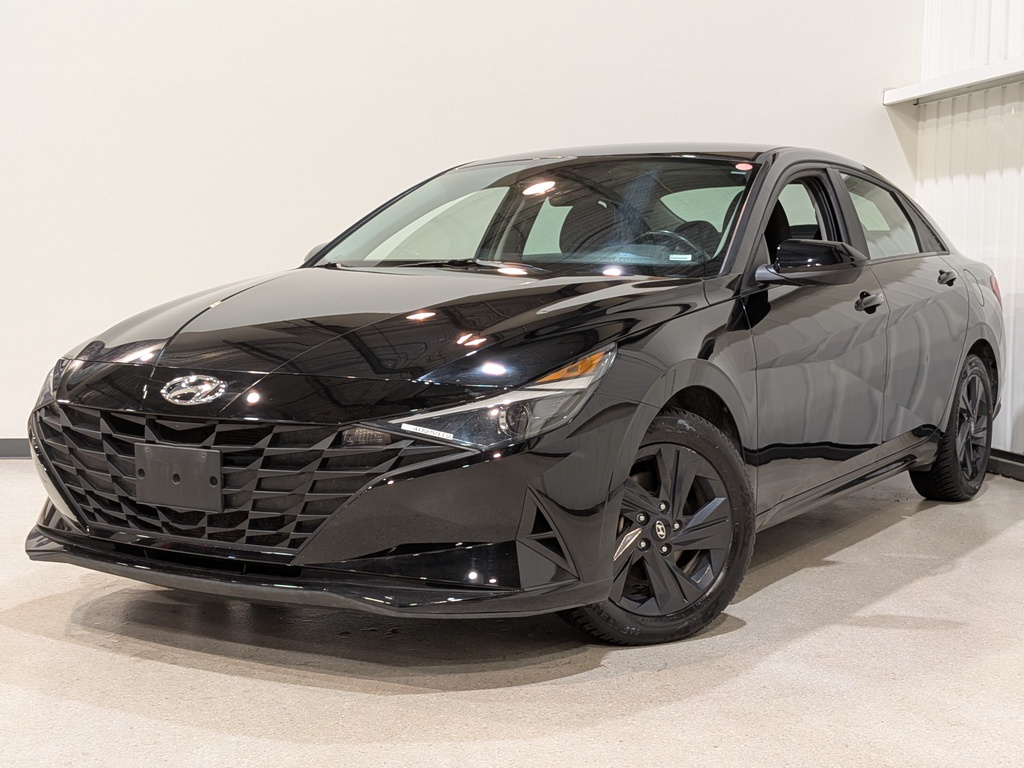 Hyundai Elantra 2022