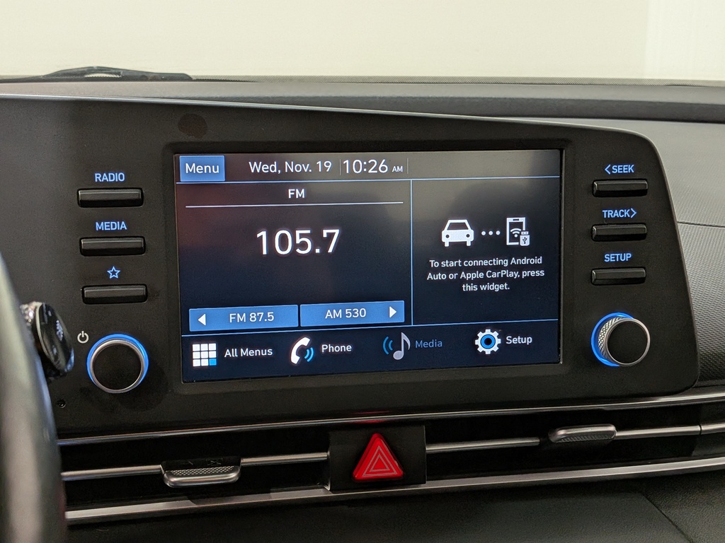 Hyundai Elantra 2022