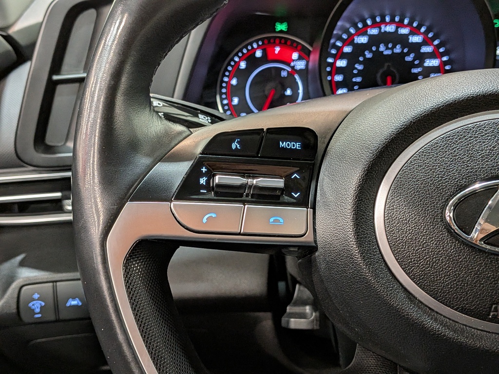 Hyundai Elantra 2022