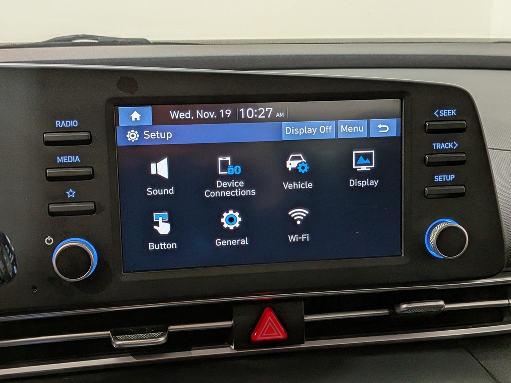 Hyundai Elantra 2022