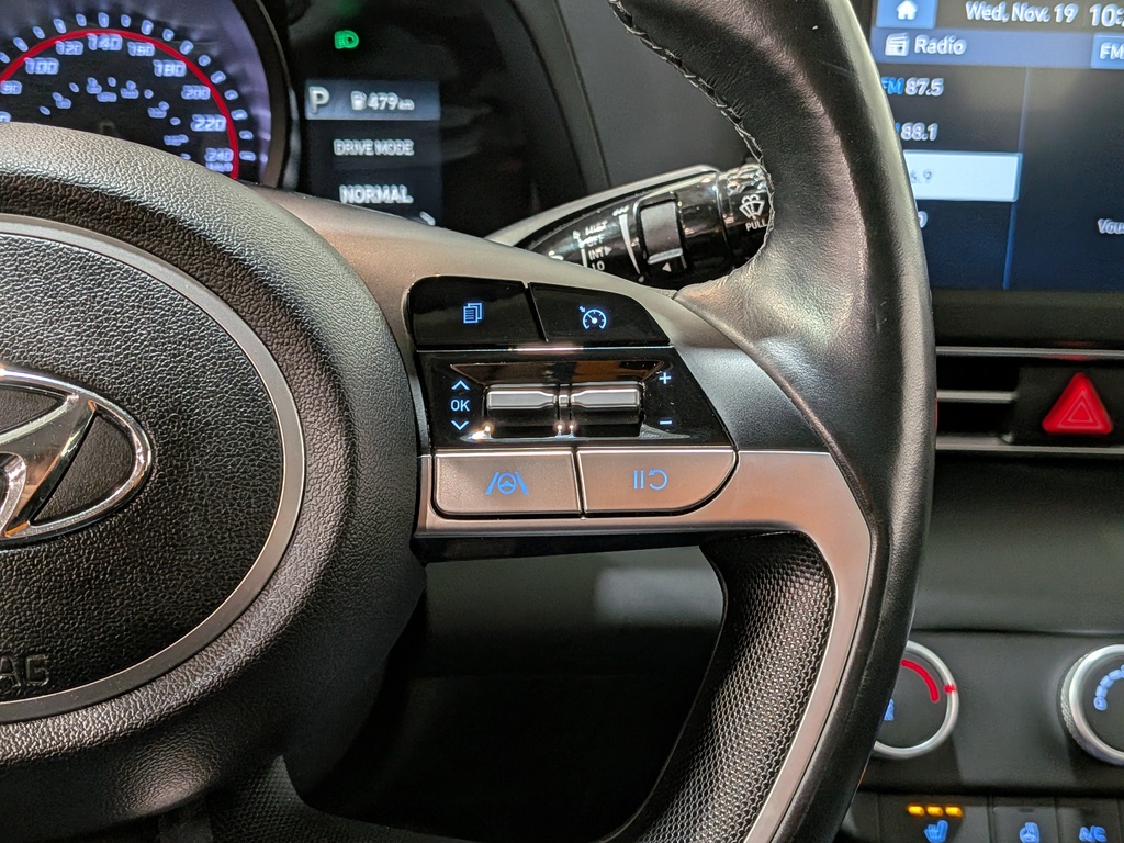 Hyundai Elantra 2022