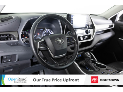 used 2022 Toyota Highlander car, priced at $45,998