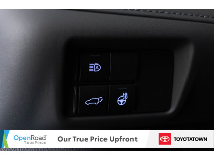 used 2022 Toyota Highlander car, priced at $45,998