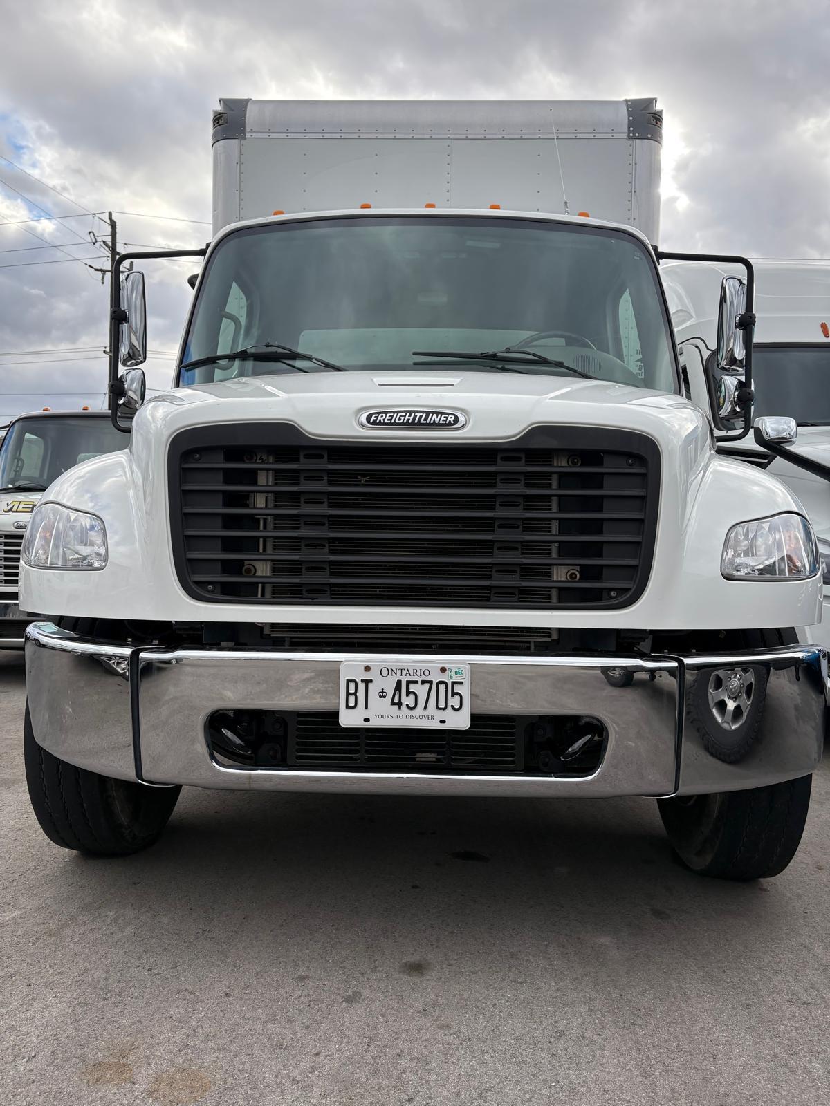 2022 Freightliner M-2 26FT BOX W/ SIDE DOOR & LIFTGATE, SAFETY CERT.