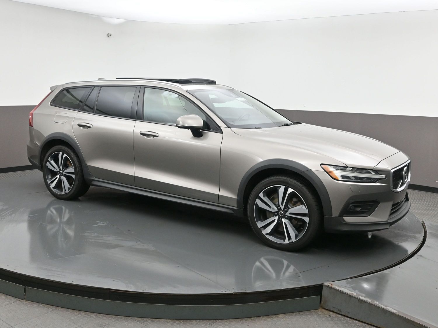 2020 Volvo V60