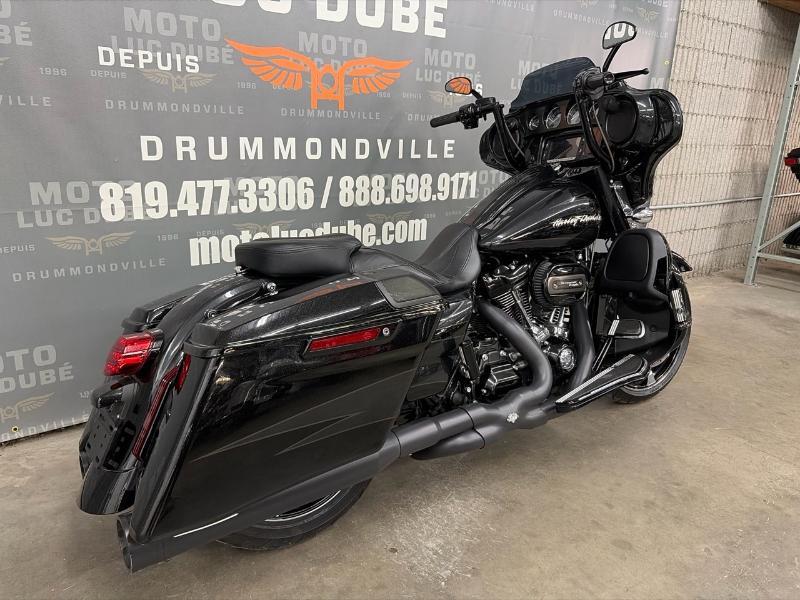 2017 Harley-Davidson FLHXSE CVO Street Glide