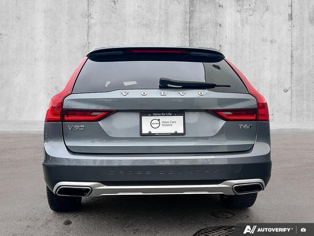 2018 Volvo V90 Cross Country