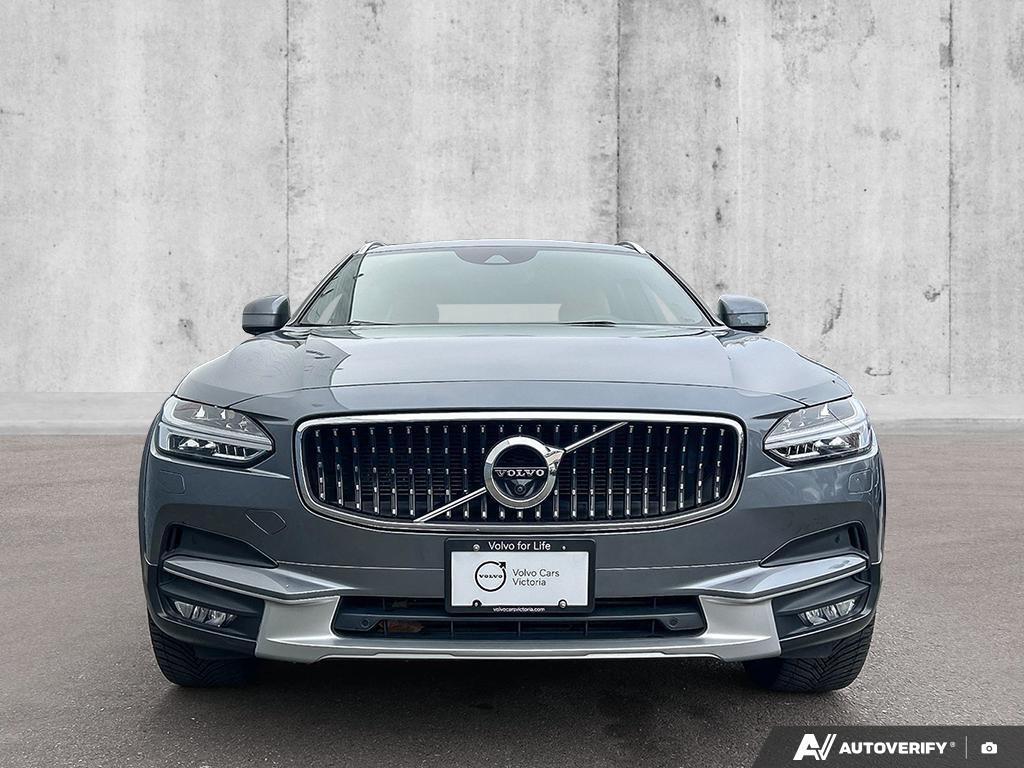 2018 Volvo V90 Cross Country