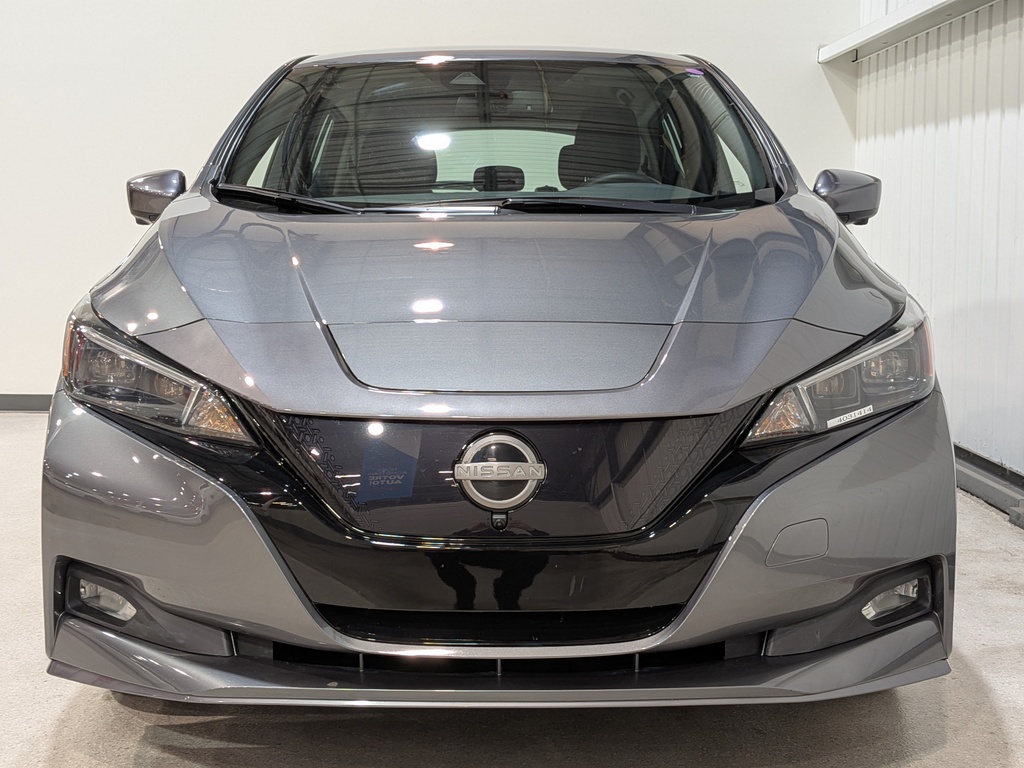 Nissan LEAF 2024