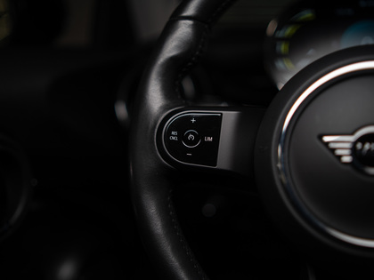 used 2022 MINI 3 Door car, priced at $23,900